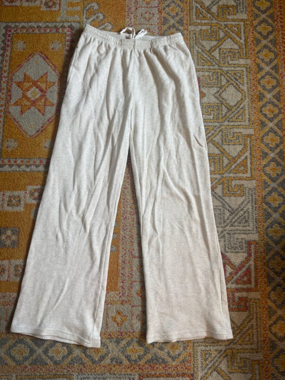 Brandy Melville 100% Cotton Light Grey Anastasia Waffle Sweatpants - Picture 9 of 11
